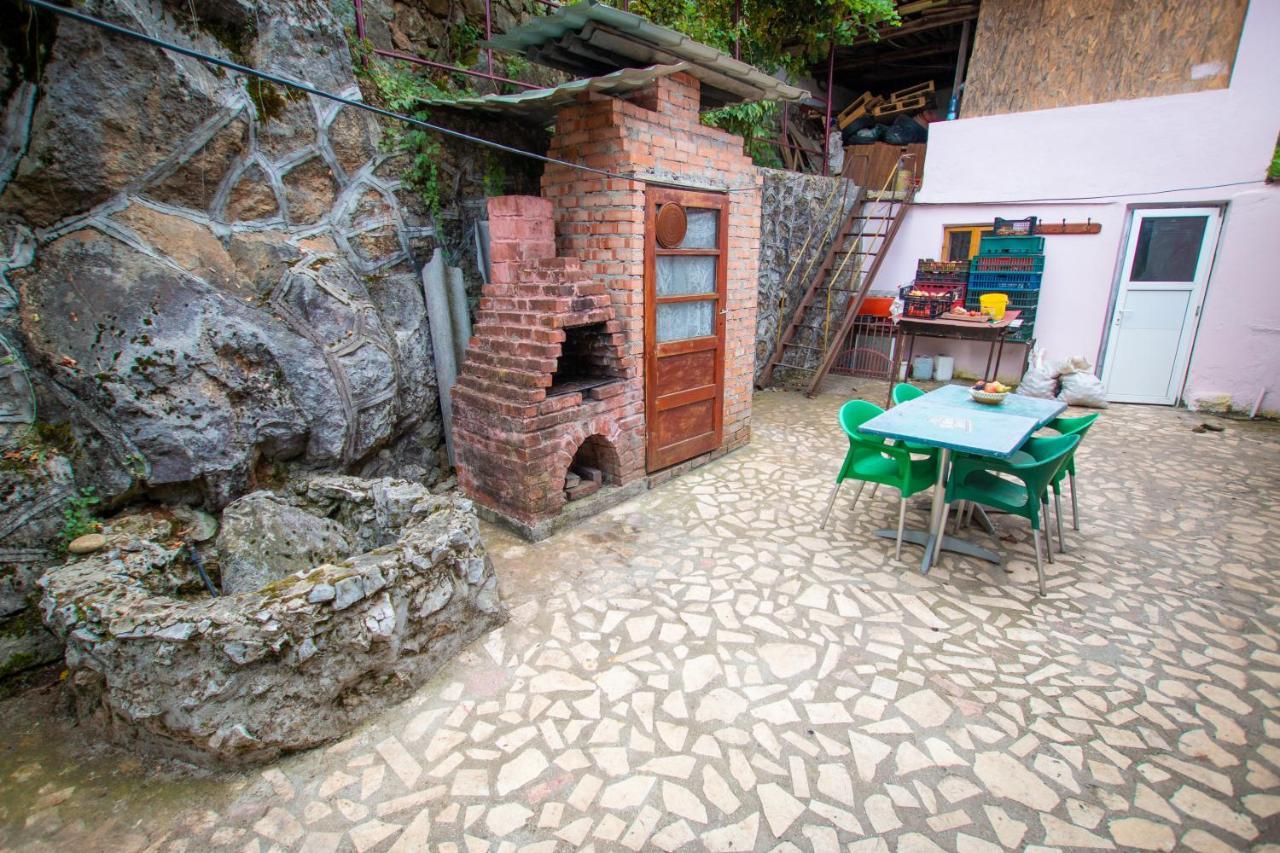 Hotel Casa Alba Baia de Aramă Zewnętrze zdjęcie